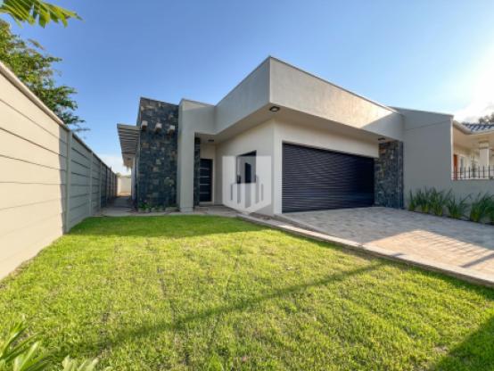 Casas e Sobrados com 3 quartos, 432,00 m², à venda - Centro - Presidente Lucena